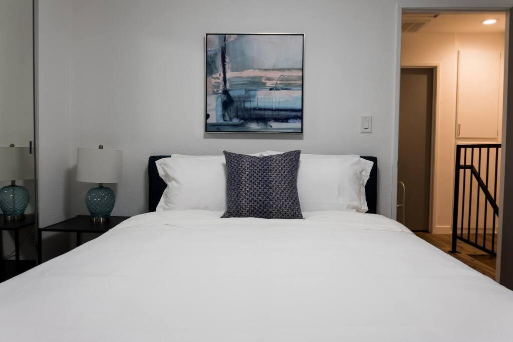 Stylish 2 Bed 1 And Half Bath Apartment Near Sofi Stadium, Lax, Forum Инглвуд Экстерьер фото