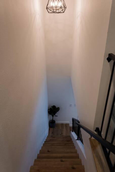 Stylish 2 Bed 1 And Half Bath Apartment Near Sofi Stadium, Lax, Forum Инглвуд Экстерьер фото